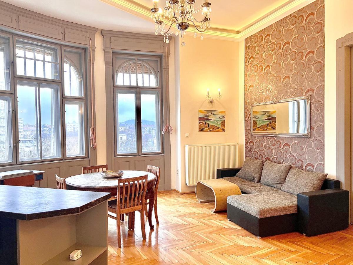 F14 Guest House By Small Home بودابست المظهر الخارجي الصورة